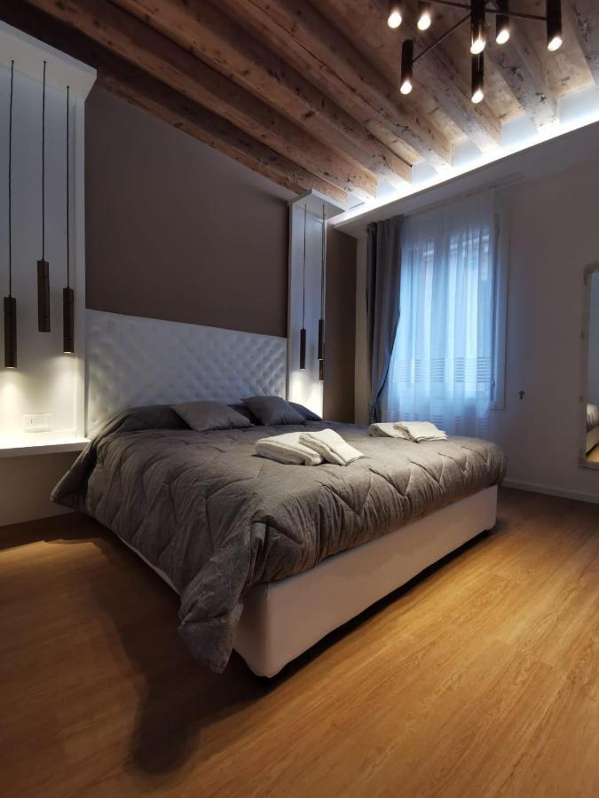 ונציה Deluxe 3 Bedroom Flat In Rialto מראה חיצוני תמונה