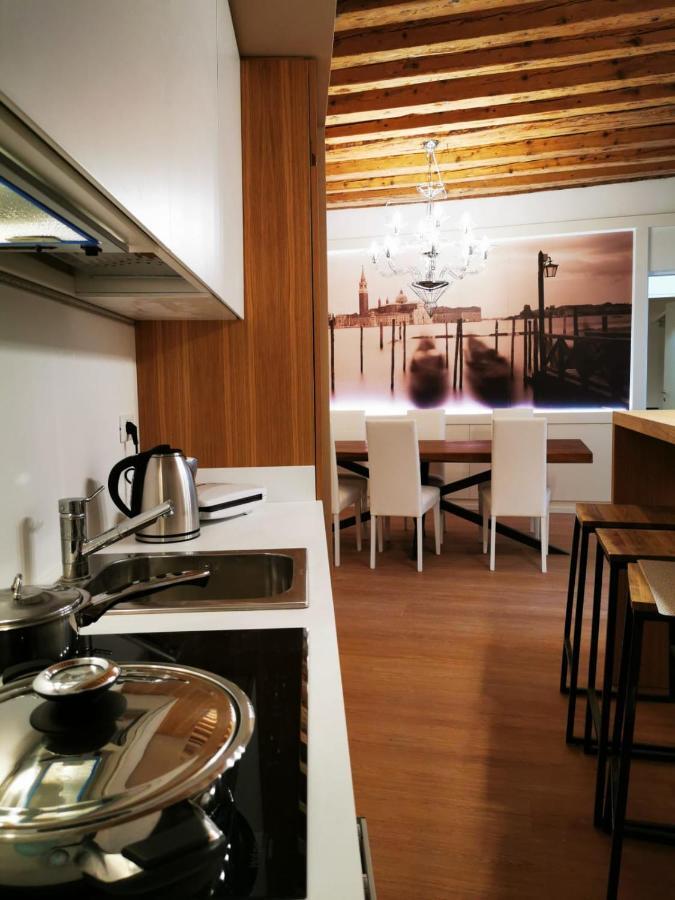 ונציה Deluxe 3 Bedroom Flat In Rialto מראה חיצוני תמונה